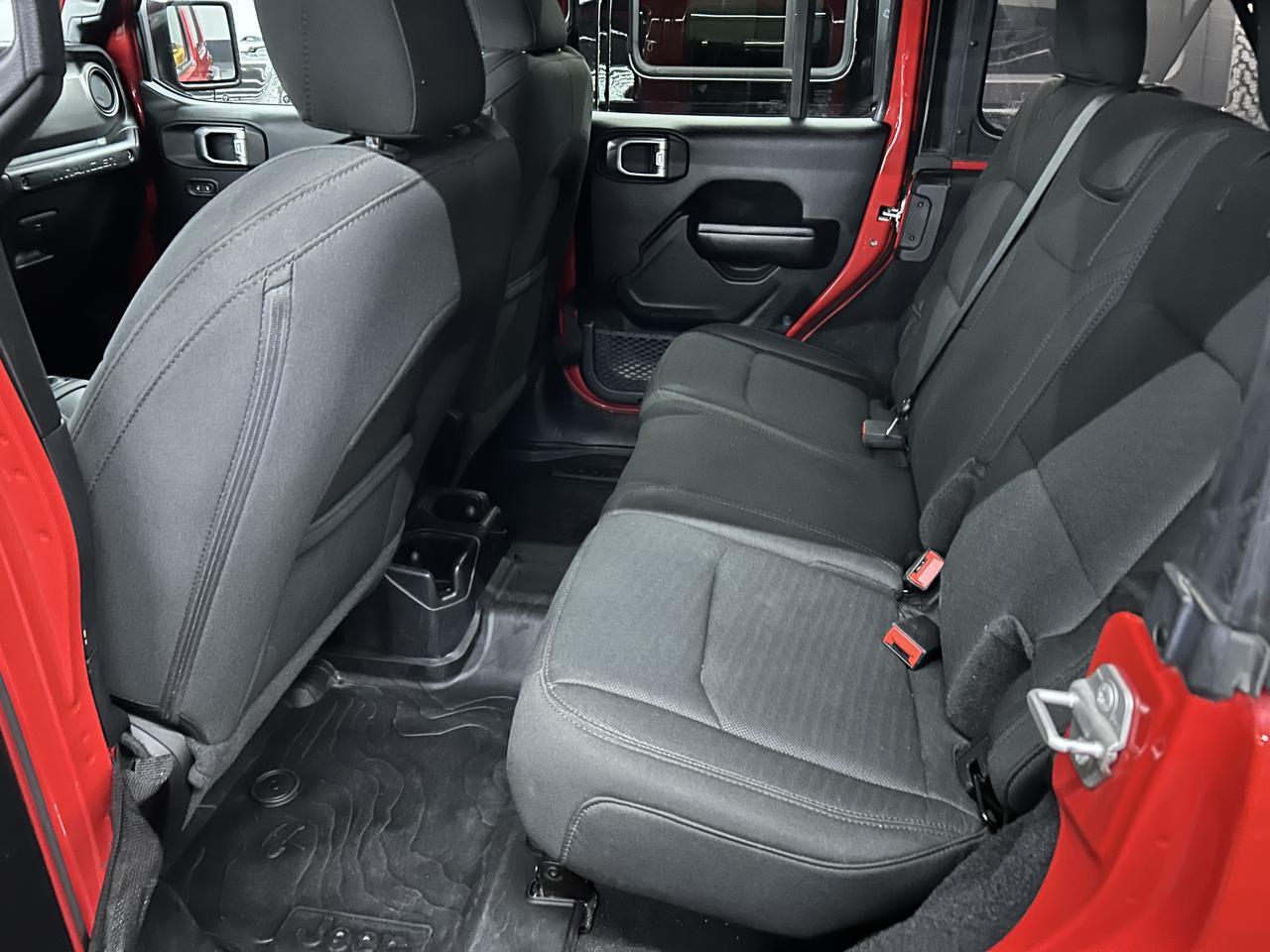 2020 Jeep Wrangler Unlimited 4d SUV 4WD Sport Benwood WV