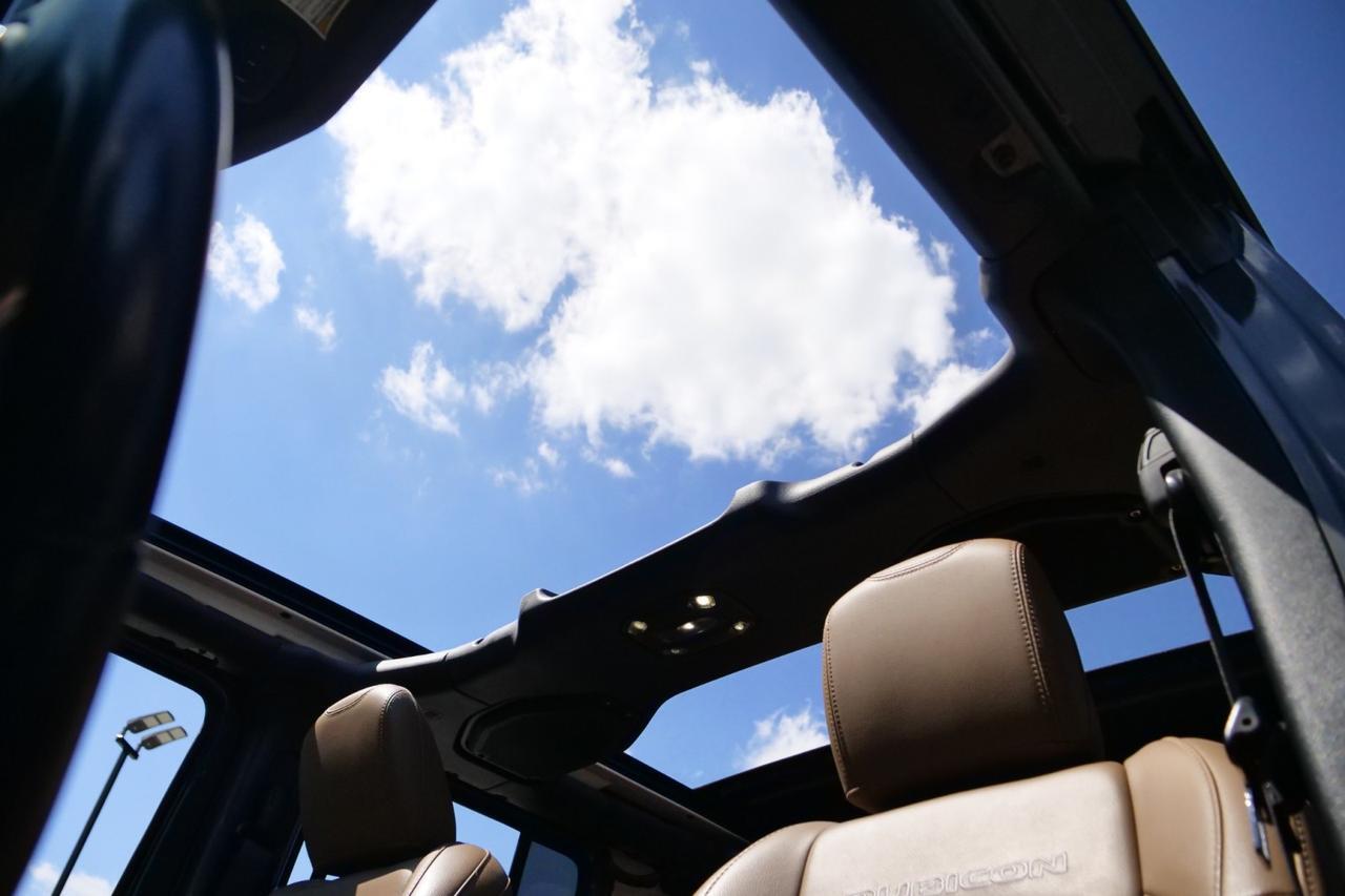 2020 Jeep Wrangler Unlimited Rubicon 4X4 / Sky One Roof / Leather Seats! High Point NC