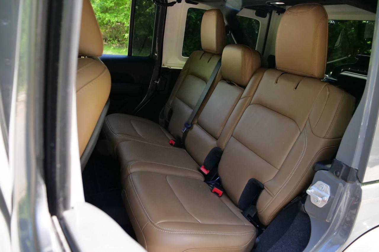 2020 Jeep Wrangler Unlimited Rubicon 4X4 / Sky One Roof / Leather Seats! High Point NC