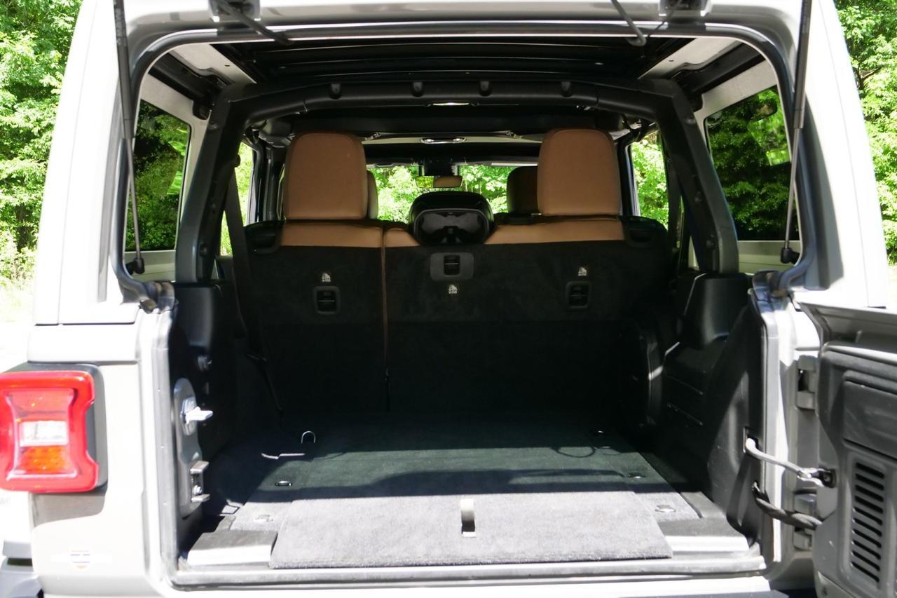 2020 Jeep Wrangler Unlimited Rubicon 4X4 / Sky One Roof / Leather Seats! High Point NC