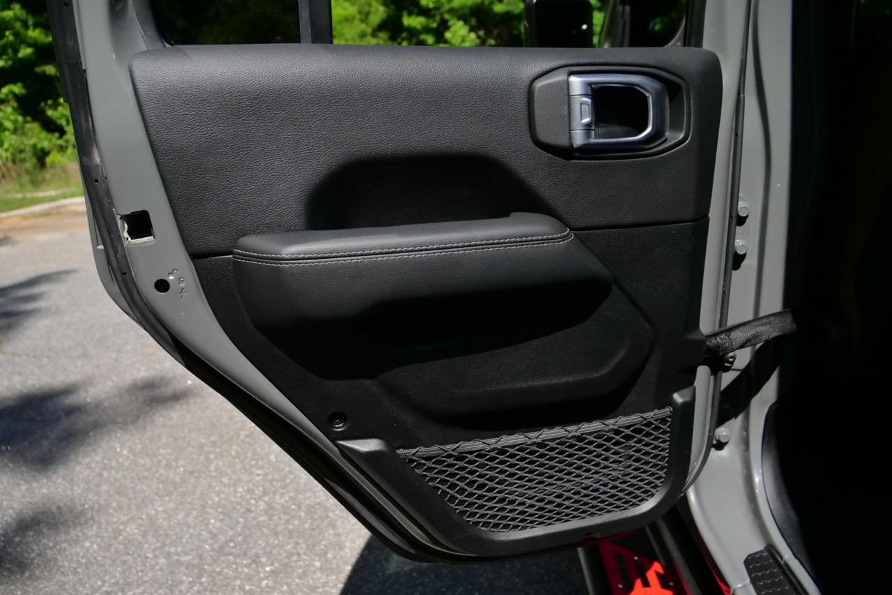 2020 Jeep Wrangler Unlimited Rubicon 4X4 / Sky One Roof / Leather Seats! High Point NC