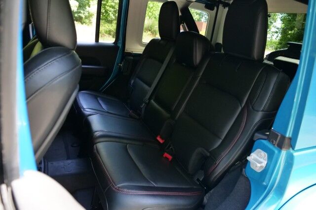 2020 Jeep Wrangler Unlimited Rubicon 4X4 / Sky One Roof / Steel Bumper Group! High Point NC