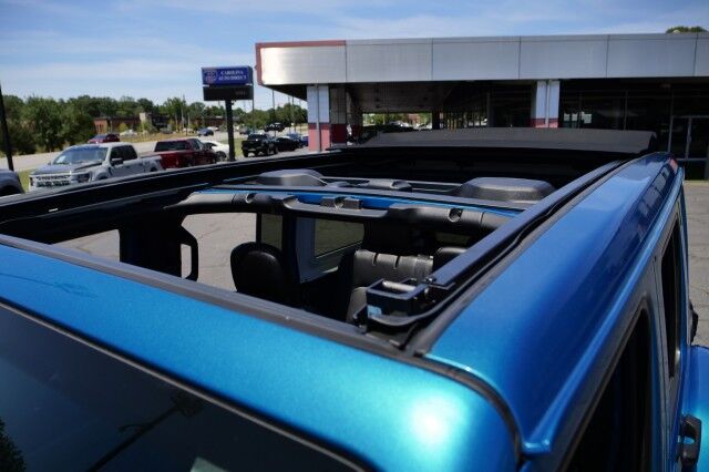 2020 Jeep Wrangler Unlimited Rubicon 4X4 / Sky One Roof / Steel Bumper Group! High Point NC