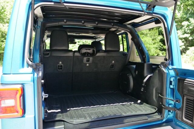 2020 Jeep Wrangler Unlimited Rubicon 4X4 / Sky One Roof / Steel Bumper Group! High Point NC