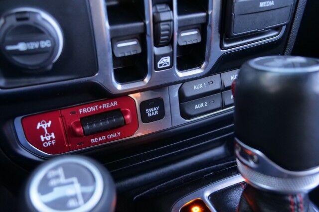 2020 Jeep Wrangler Unlimited Rubicon 4X4 / Sky One Roof / Steel Bumper Group! High Point NC