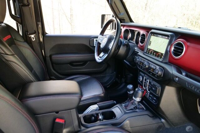 2020 Jeep Wrangler Unlimited Rubicon 4X4 / Sky One Roof / Steel Bumper Group! High Point NC