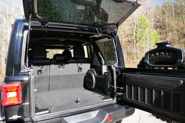 2020 Jeep Wrangler Unlimited Rubicon 4X4 / Sky One Roof / Steel Bumper Group! High Point NC