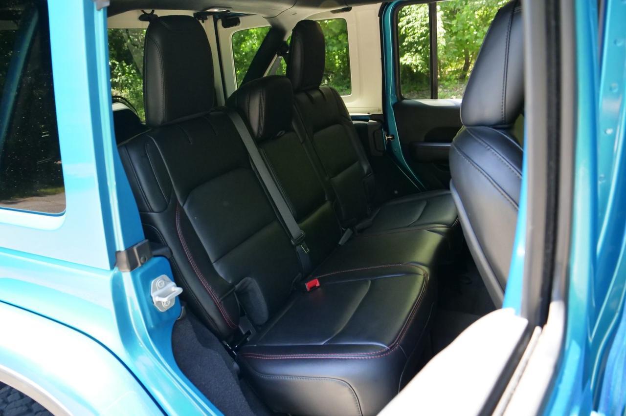 2020 Jeep Wrangler Unlimited Rubicon 4X4 / Sky One Roof / Steel Bumper Group! Lincolnton NC