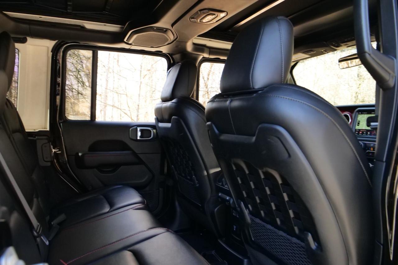 2020 Jeep Wrangler Unlimited Rubicon 4X4 / Sky One Roof / Steel Bumper Group! Lincolnton NC