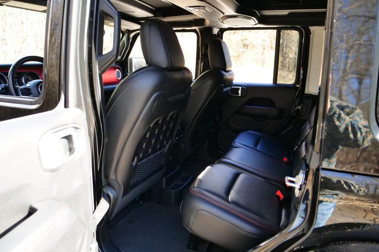 2020 Jeep Wrangler Unlimited Rubicon 4X4 / Sky One Roof / Steel Bumper Group! Lincolnton NC