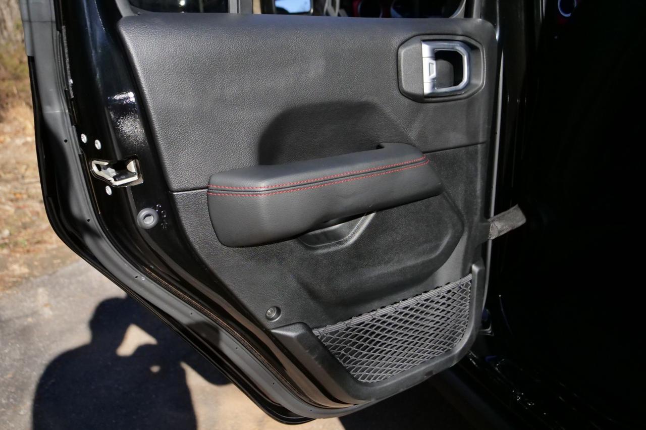 2020 Jeep Wrangler Unlimited Rubicon 4X4 / Sky One Roof / Steel Bumper Group! Lincolnton NC