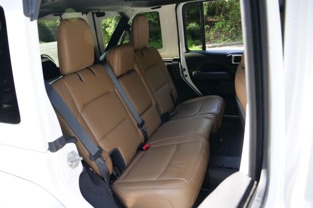 2020 Jeep Wrangler Unlimited Rubicon 4X4 / Sky One Top / Steel Bumpers & More! High Point NC