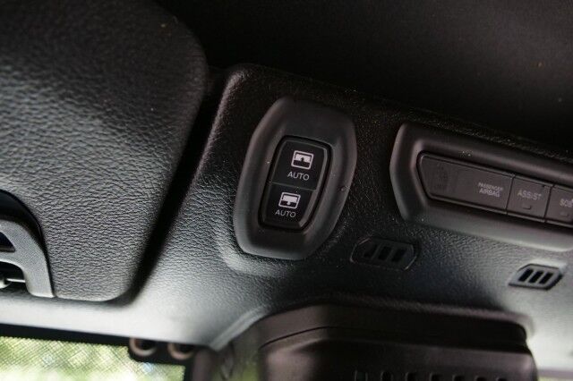 2020 Jeep Wrangler Unlimited Rubicon 4X4 / Sky One Top / Steel Bumpers & More! High Point NC