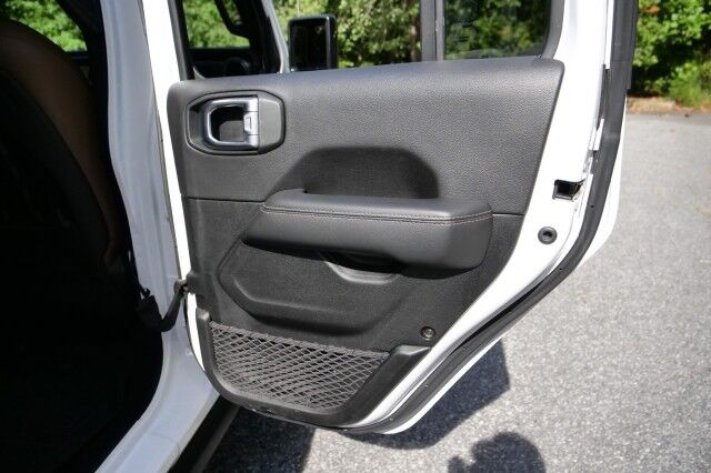 2020 Jeep Wrangler Unlimited Rubicon 4X4 / Sky One Top / Steel Bumpers & More! High Point NC