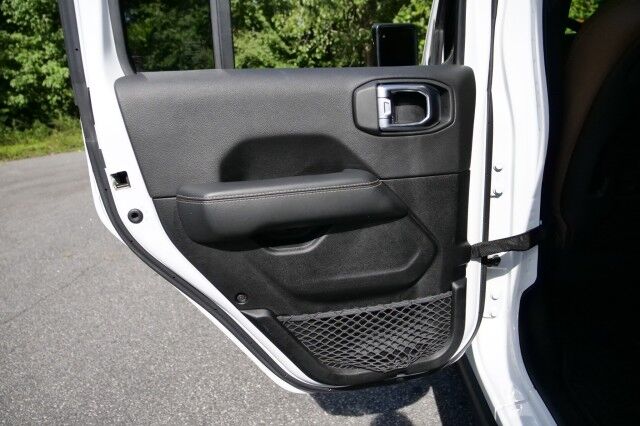 2020 Jeep Wrangler Unlimited Rubicon 4X4 / Sky One Top / Steel Bumpers & More! High Point NC