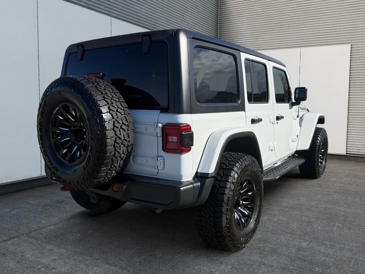 2020 Jeep Wrangler Unlimited Rubicon, HEATED SEATS, HEATED STEERING WHEEL, POWER AND HEATED MIRRORS, APPLE CARPLAY/ANDROID AUTO, RUNNING BOARDS, TOW PACKAGE, BLACK WHEELS, CLEAN CARFAX, ONLY 1 OWNER! Norfolk VA