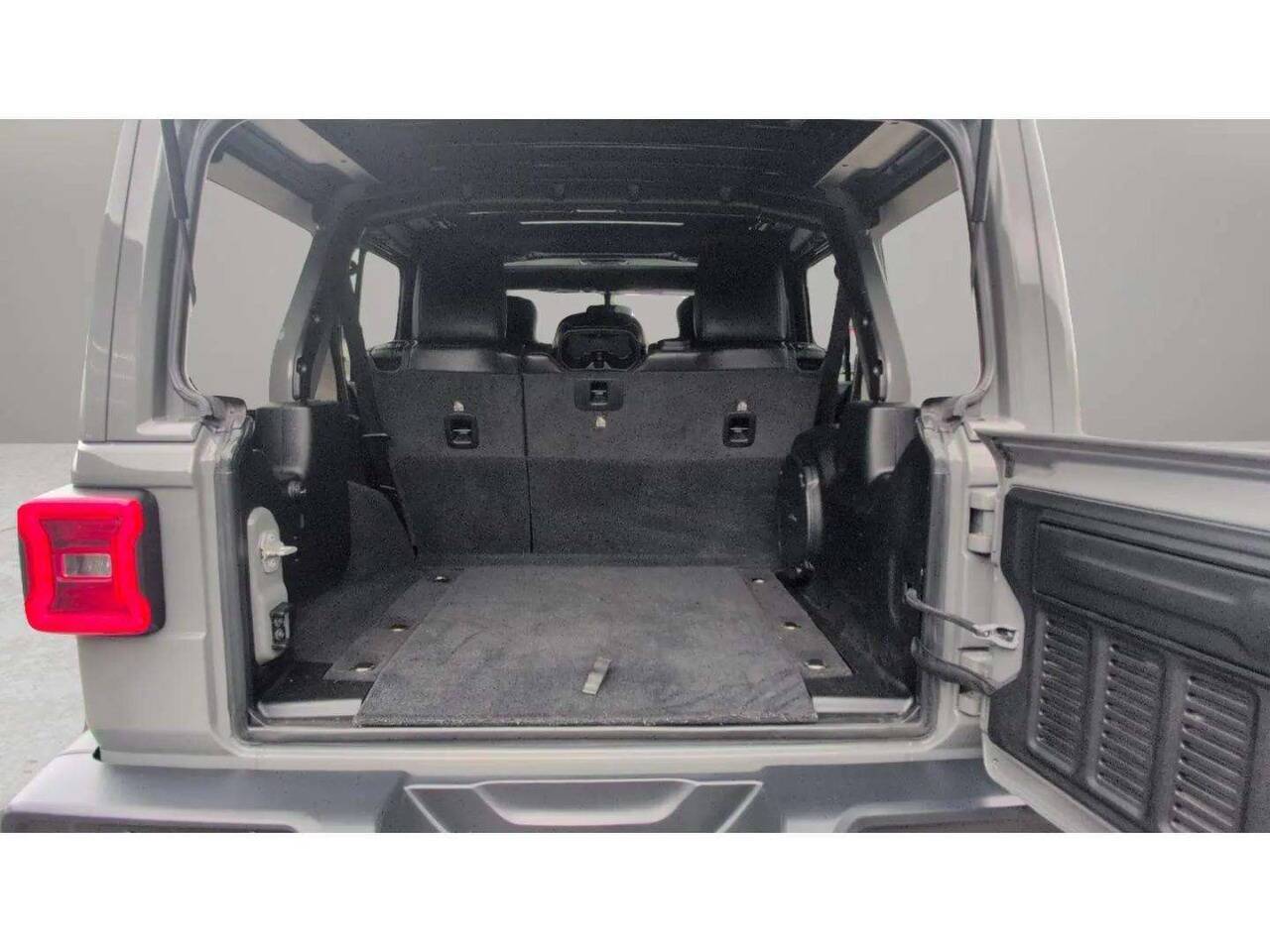 2020 Jeep Wrangler Unlimited Sahara 4x4 4dr SUV Lake Orion MI