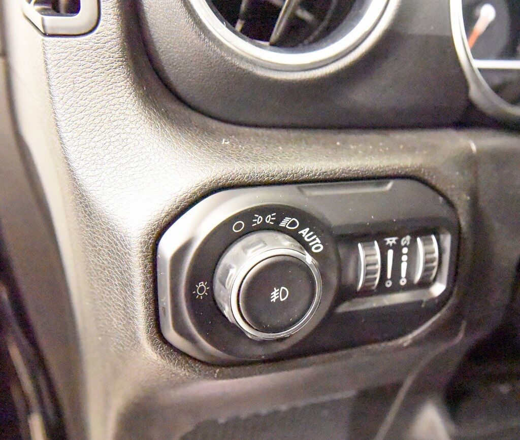 2020 Jeep Wrangler Unlimited Sahara Akron OH