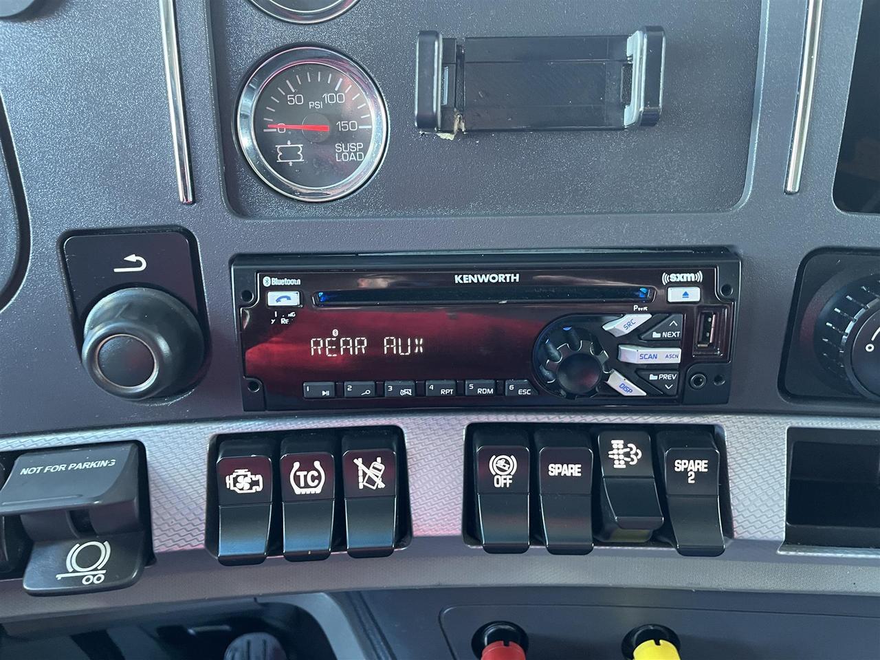 2020 Kenworth T680 - image 9