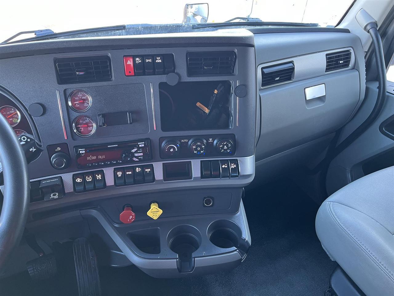 2020 Kenworth T680 Raised Roof Rochester MN