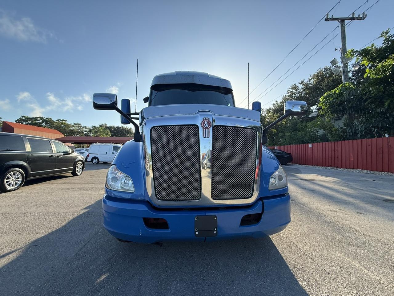 2020 Kenworth T680 T680 SLEEPER Hollywood FL
