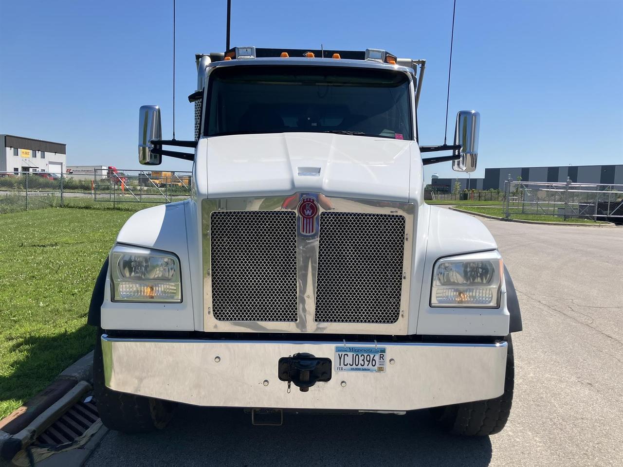 2020 Kenworth T880 Dump Truck