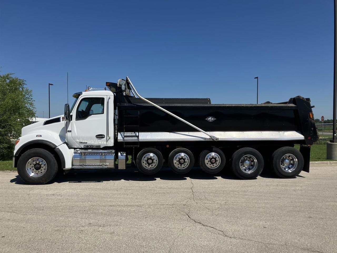 2020 Kenworth T880 in Rochester, MN — photo 3