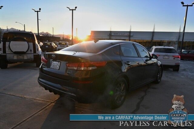 2020 Kia Optima LX / Back Up Camera / Blind Spot Alert / Lane Departure Alert / Apple CarPlay & Android Auto / Cruise Control / Aux & USB Jacks / Air Conditioning / Alloy Wheels / New Tires / 32 MPG Anchorage AK