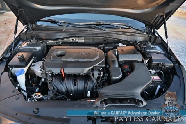 2020 Kia Optima LX / Back Up Camera / Blind Spot Alert / Lane Departure Alert / Apple CarPlay & Android Auto / Cruise Control / Aux & USB Jacks / Air Conditioning / Alloy Wheels / New Tires / 32 MPG Anchorage AK