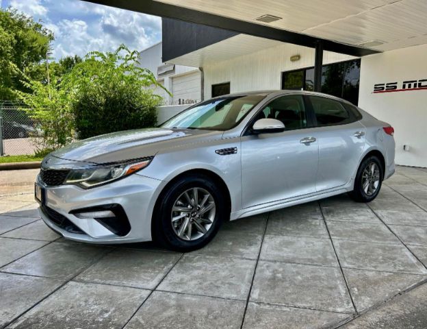 2020 Kia Optima LX 176,869 mi.