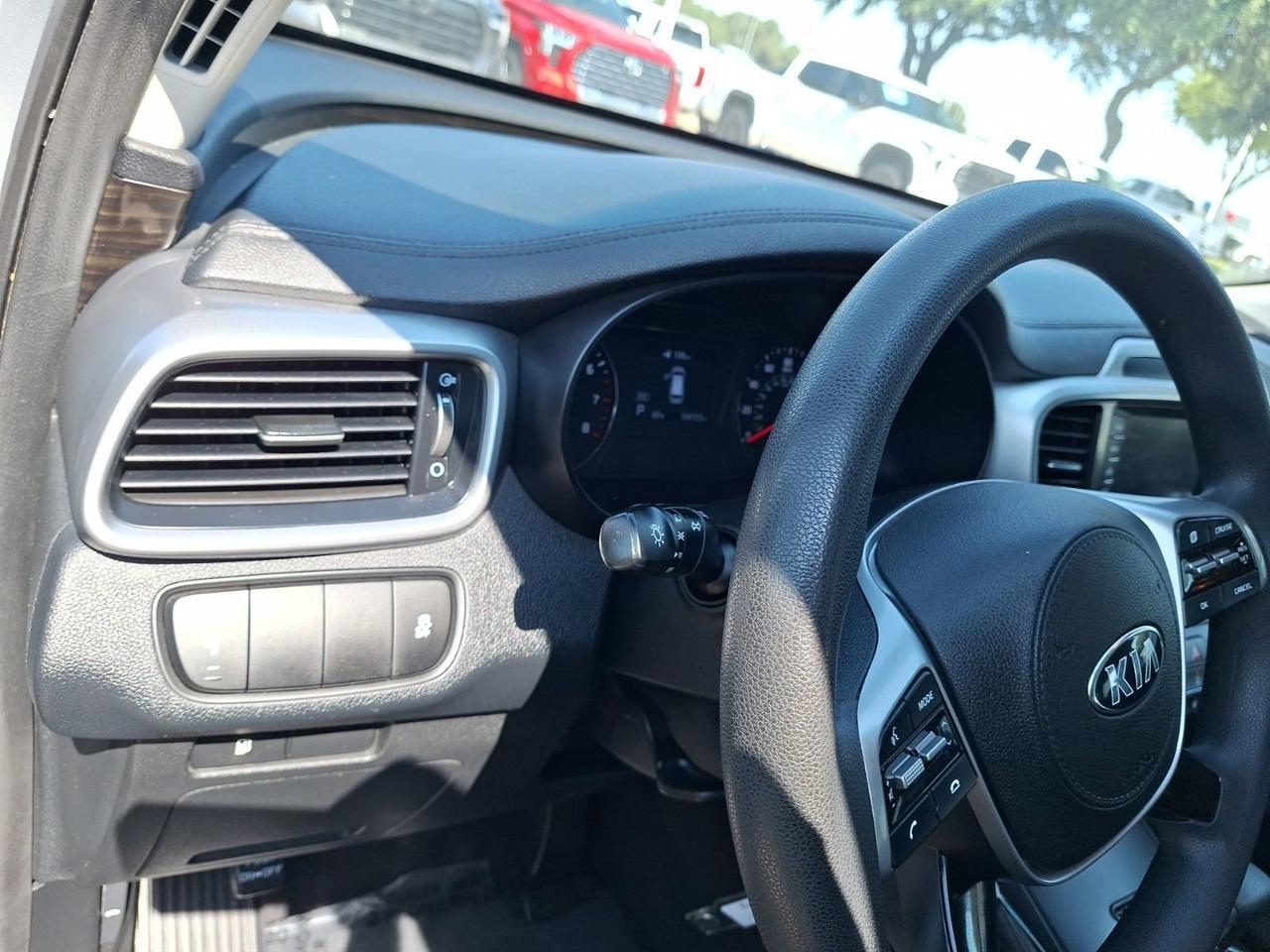 2020 Kia Sorento LX V6 Hurst TX