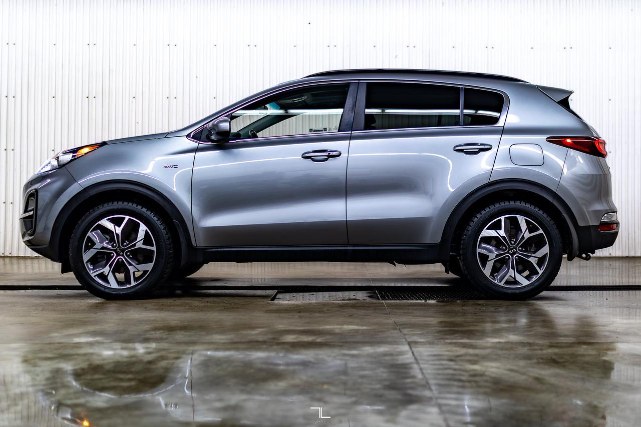 2020 Kia Sportage AWD EX Roof BCam Red Deer AB