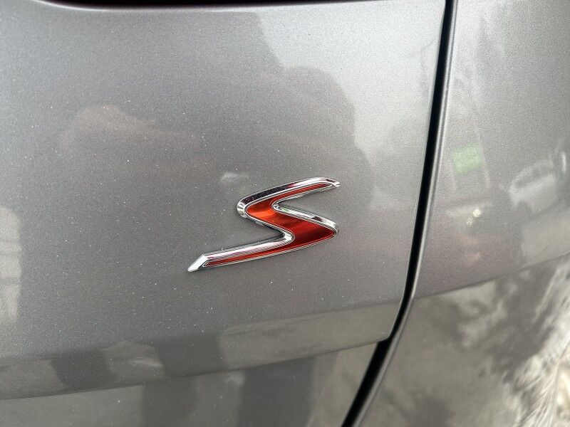 2020 Kia Sportage S - LEATHER - HEATED SEATS Webster MA