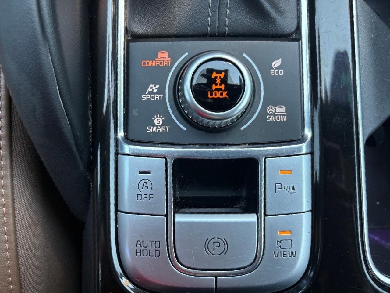 2020 Kia Telluride SX, BLIND SPOT ALERT, HEADS-UP DISPLAY, AUTO START/STOP, 360 BACKUP CAMERA, APPLE CARPLAY/ANDROID AUTO, SUNROOF & PANORAMIC MOONROOF, CAPTAINS CHAIRS, POWER 3RD ROW, POWER LIFTGATE, HEATED & COOLIING SEATS, LOW MILES, CLEAN CARFAX, THIS SUV HAS IT AL Virginia Beach VA