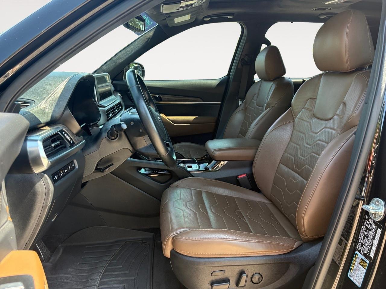 2020 Kia Telluride SX, BLIND SPOT ALERT, HEADS-UP DISPLAY, AUTO START/STOP, 360 BACKUP CAMERA, APPLE CARPLAY/ANDROID AUTO, SUNROOF & PANORAMIC MOONROOF, CAPTAINS CHAIRS, POWER 3RD ROW, POWER LIFTGATE, HEATED & COOLIING SEATS, LOW MILES, CLEAN CARFAX, THIS SUV HAS IT AL Virginia Beach VA