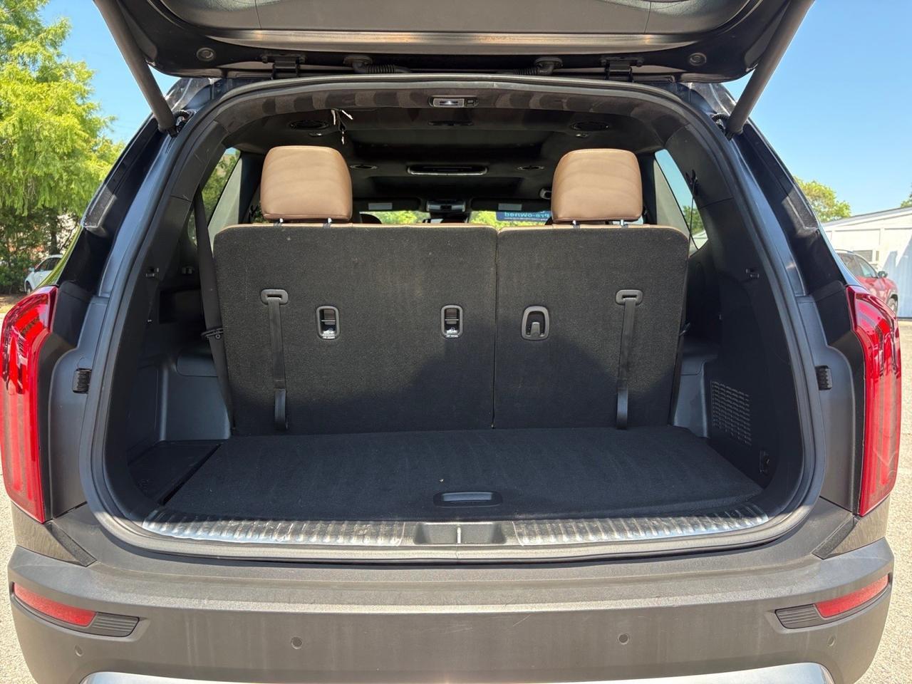 2020 Kia Telluride SX, BLIND SPOT ALERT, HEADS-UP DISPLAY, AUTO START/STOP, 360 BACKUP CAMERA, APPLE CARPLAY/ANDROID AUTO, SUNROOF & PANORAMIC MOONROOF, CAPTAINS CHAIRS, POWER 3RD ROW, POWER LIFTGATE, HEATED & COOLIING SEATS, LOW MILES, CLEAN CARFAX, THIS SUV HAS IT AL Virginia Beach VA
