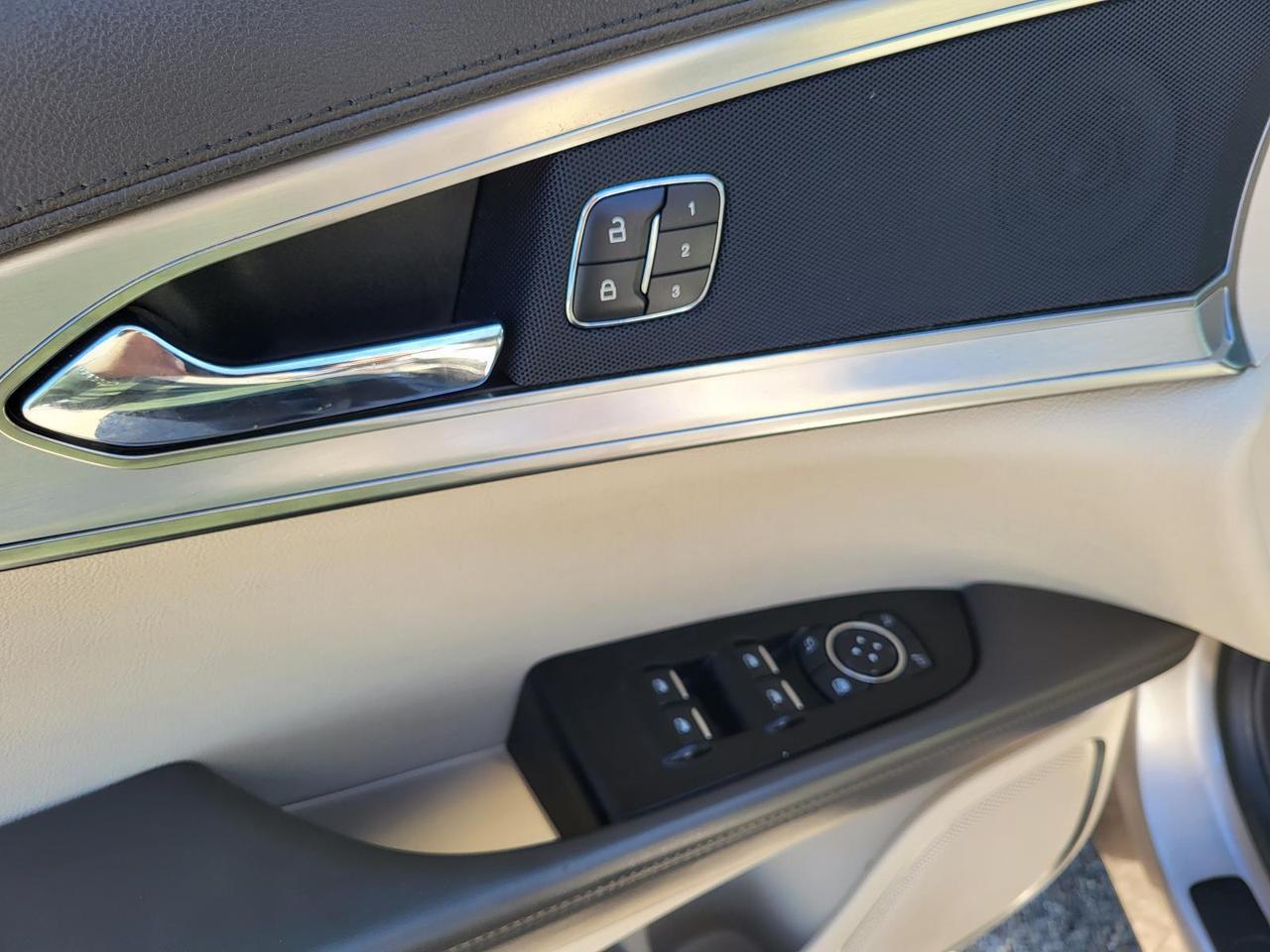 2020 LINCOLN Nautilus Standard FWD Beeville TX