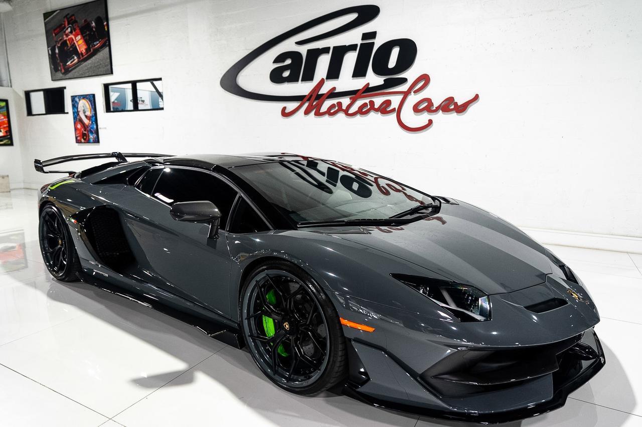 2020 Lamborghini Aventador SVJ