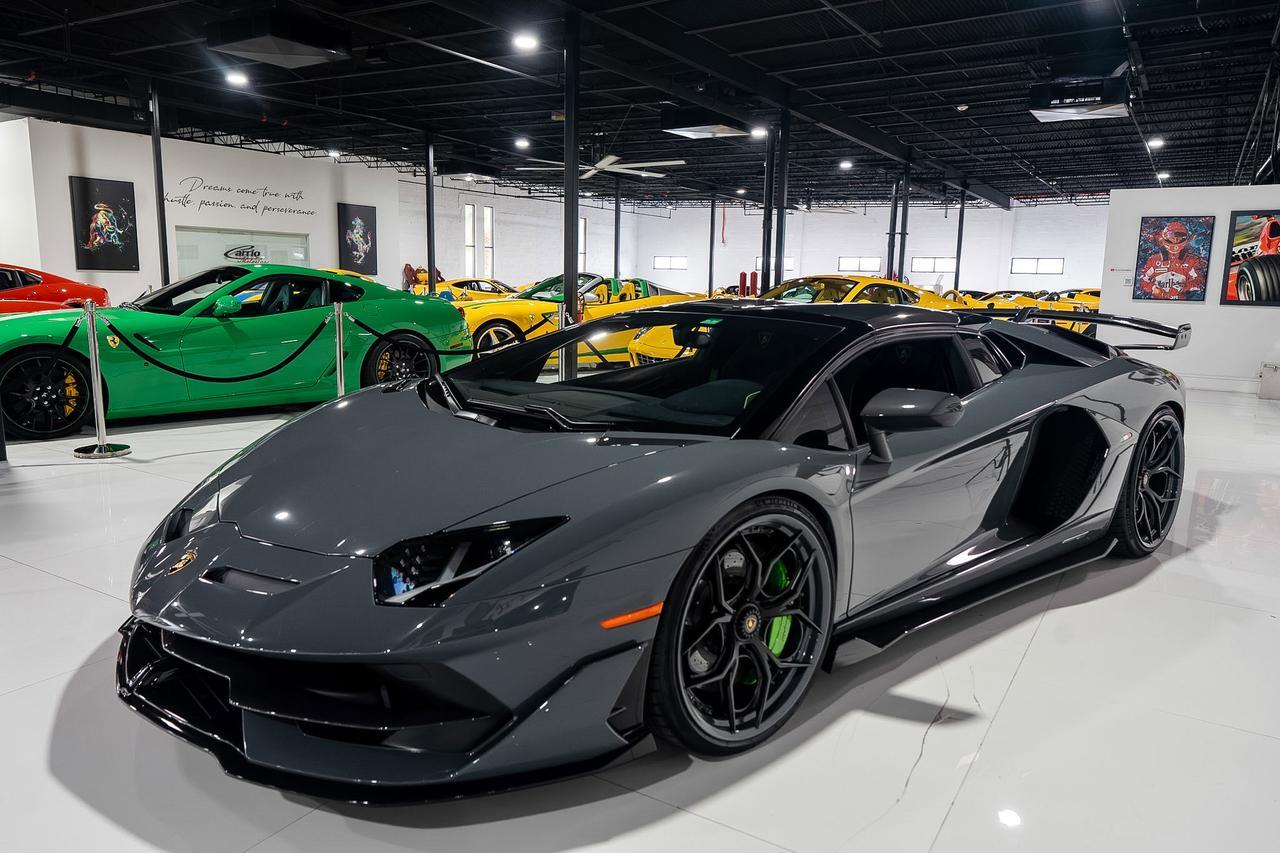 2020 Lamborghini Aventador SVJ