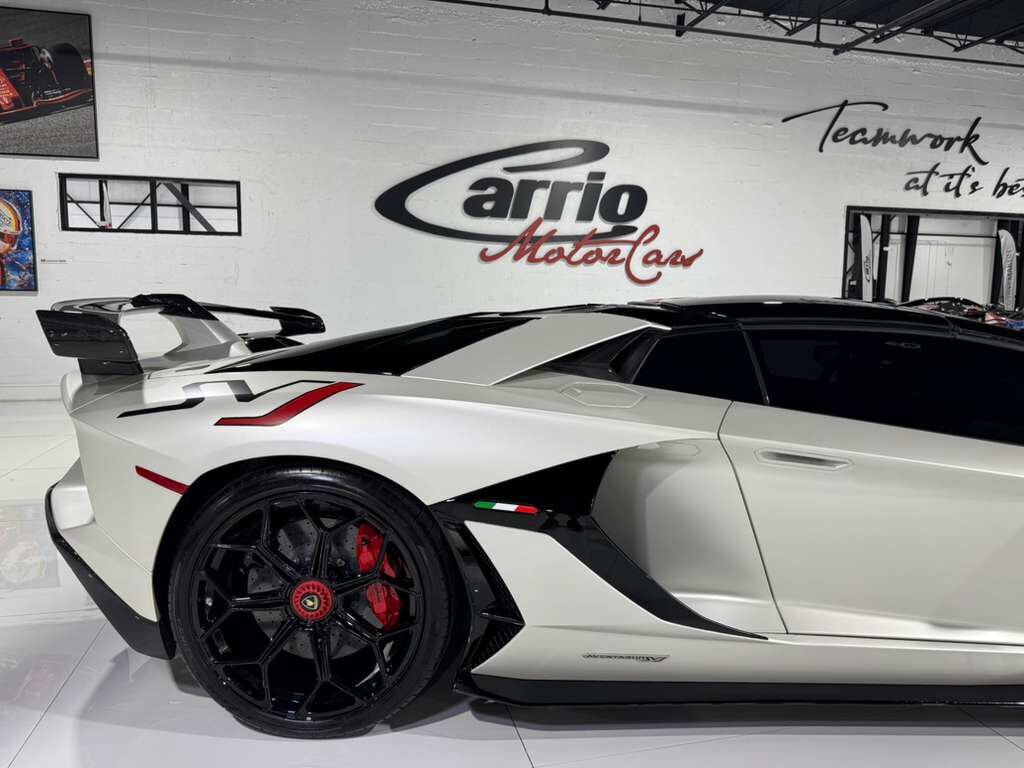2020 Lamborghini Aventador SVJ Roadster Bianco Canopus paint, painted &quot;SVJ&quot;, Ad Personam interior, comfort seats AND MUCH MORE! Fort Lauderdale FL