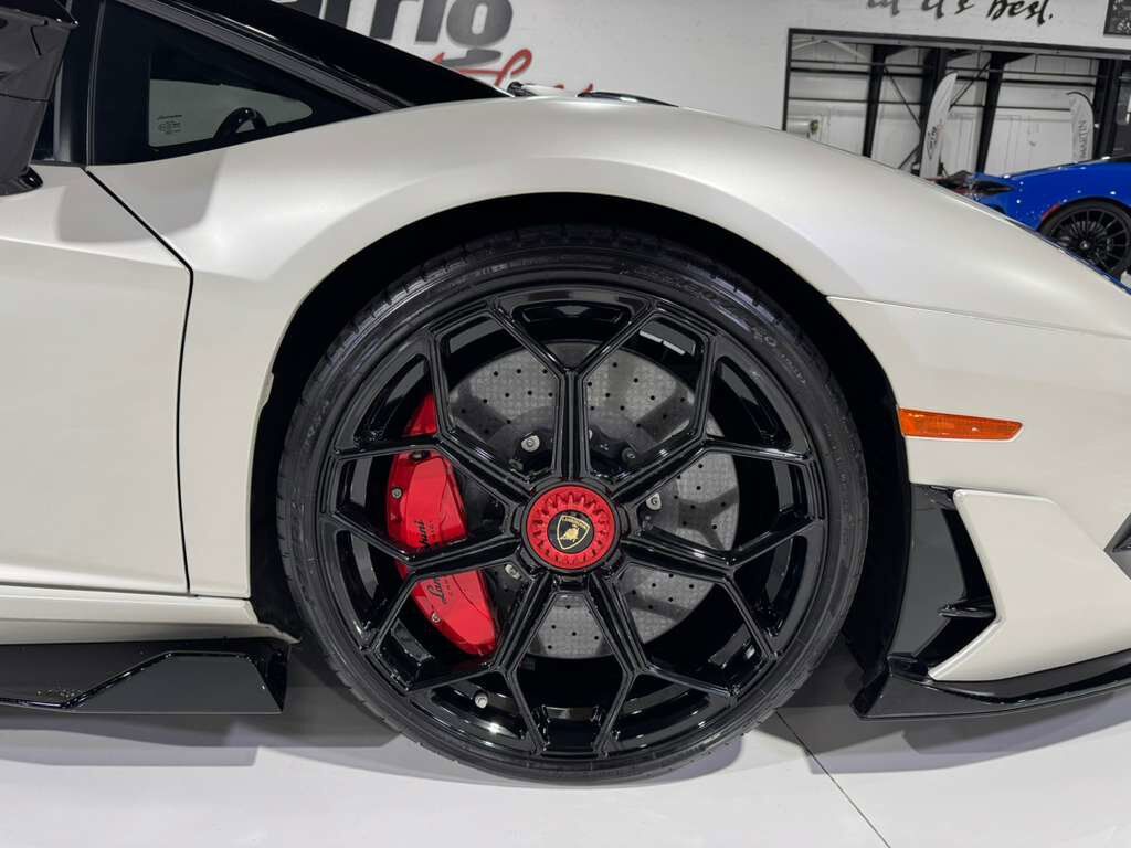 2020 Lamborghini Aventador SVJ Roadster Bianco Canopus paint, painted &quot;SVJ&quot;, Ad Personam interior, comfort seats AND MUCH MORE! Fort Lauderdale FL
