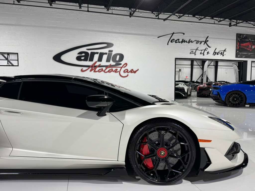 2020 Lamborghini Aventador SVJ Roadster Bianco Canopus paint, painted &quot;SVJ&quot;, Ad Personam interior, comfort seats AND MUCH MORE! Fort Lauderdale FL