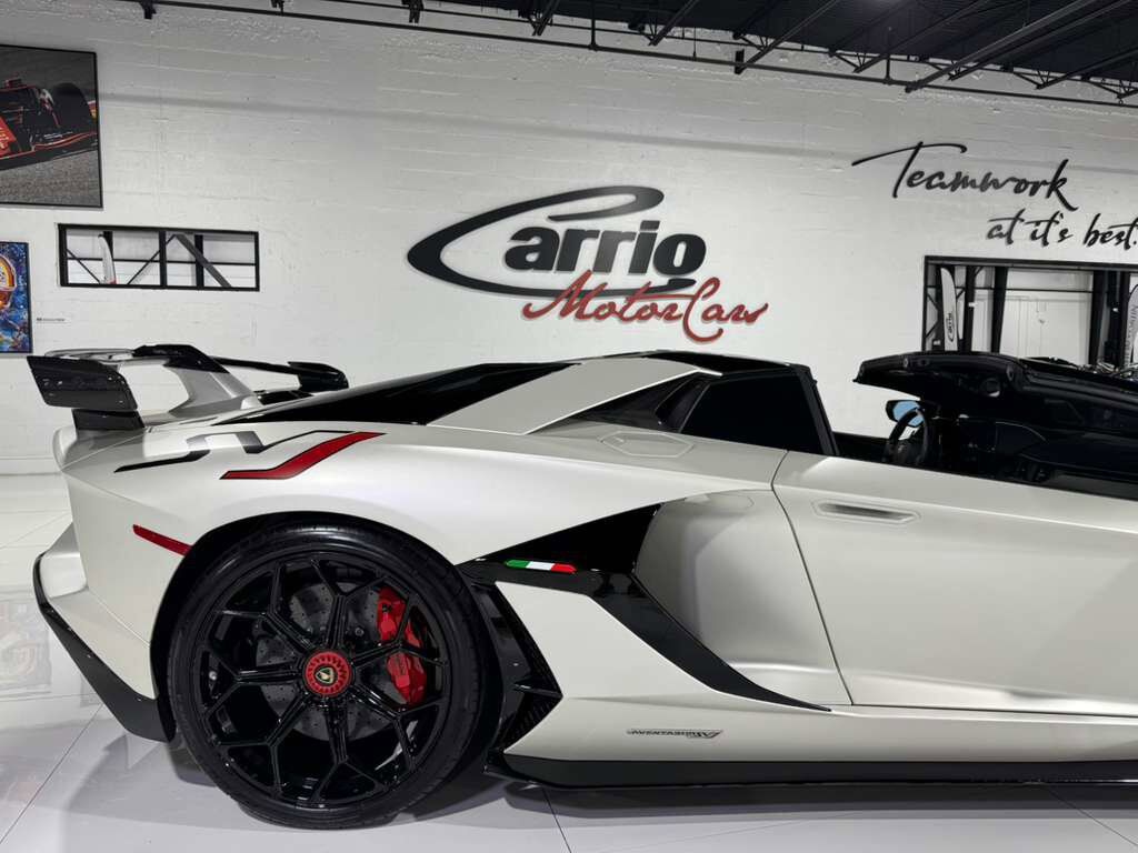 2020 Lamborghini Aventador SVJ Roadster Bianco Canopus paint, painted &quot;SVJ&quot;, Ad Personam interior, comfort seats AND MUCH MORE! Fort Lauderdale FL