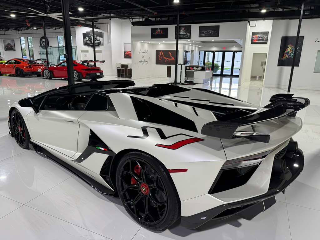 2020 Lamborghini Aventador SVJ Roadster Bianco Canopus paint, painted &quot;SVJ&quot;, Ad Personam interior, comfort seats AND MUCH MORE! Fort Lauderdale FL