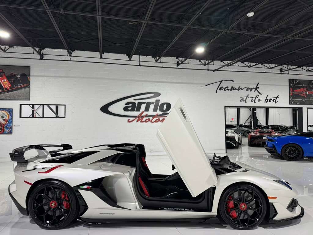 2020 Lamborghini Aventador SVJ Roadster Bianco Canopus paint, painted &quot;SVJ&quot;, Ad Personam interior, comfort seats AND MUCH MORE! Fort Lauderdale FL