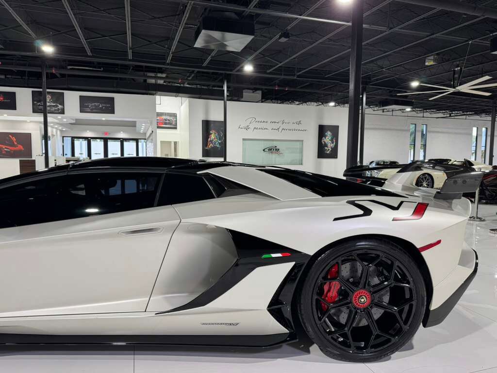 2020 Lamborghini Aventador SVJ Roadster Bianco Canopus paint, painted &quot;SVJ&quot;, Ad Personam interior, comfort seats AND MUCH MORE! Fort Lauderdale FL