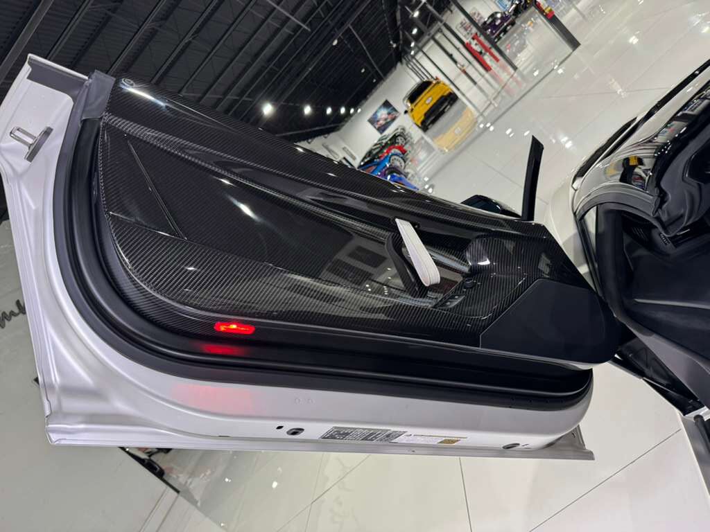 2020 Lamborghini Aventador SVJ Roadster Bianco Canopus paint, painted &quot;SVJ&quot;, Ad Personam interior, comfort seats AND MUCH MORE! Fort Lauderdale FL