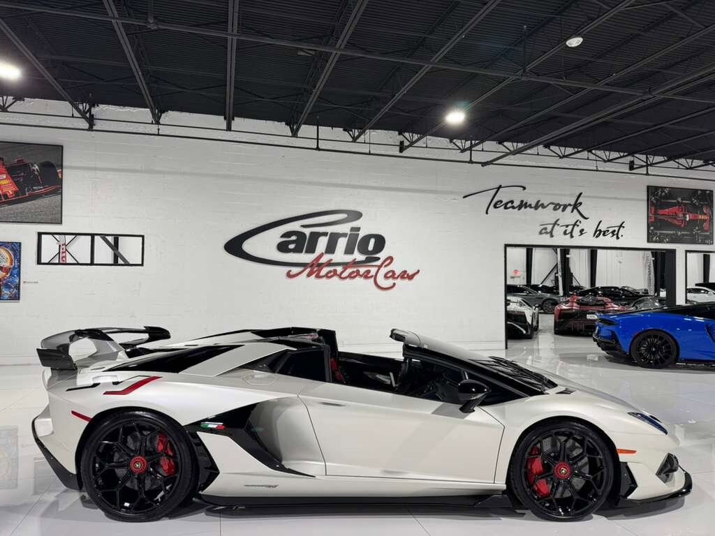 2020 Lamborghini Aventador SVJ Roadster Bianco Canopus paint, painted &quot;SVJ&quot;, Ad Personam interior, comfort seats AND MUCH MORE! Fort Lauderdale FL