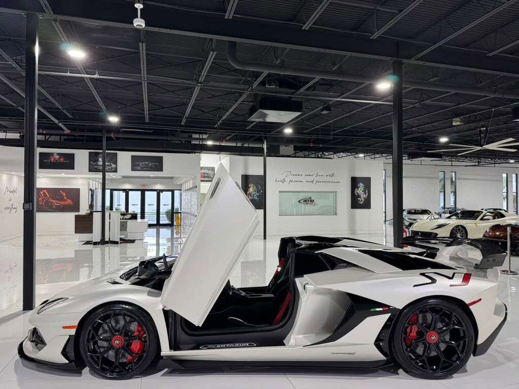 2020 Lamborghini Aventador SVJ Roadster Bianco Canopus paint, painted &quot;SVJ&quot;, Ad Personam interior, comfort seats AND MUCH MORE! Fort Lauderdale FL