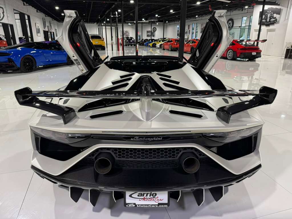 2020 Lamborghini Aventador SVJ Roadster Bianco Canopus paint, painted &quot;SVJ&quot;, Ad Personam interior, comfort seats AND MUCH MORE! Fort Lauderdale FL